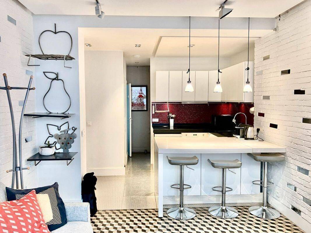 Appartement 2 pièces 42 m² · à Paris 18ème Arrondissement · 42 m² · 1 580 €