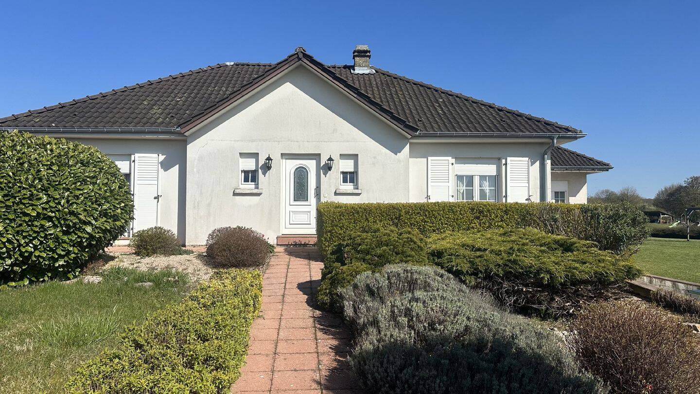 Maison 8 pièces 193 m² · à Sarreinsming · 193 m² · 309 000 €