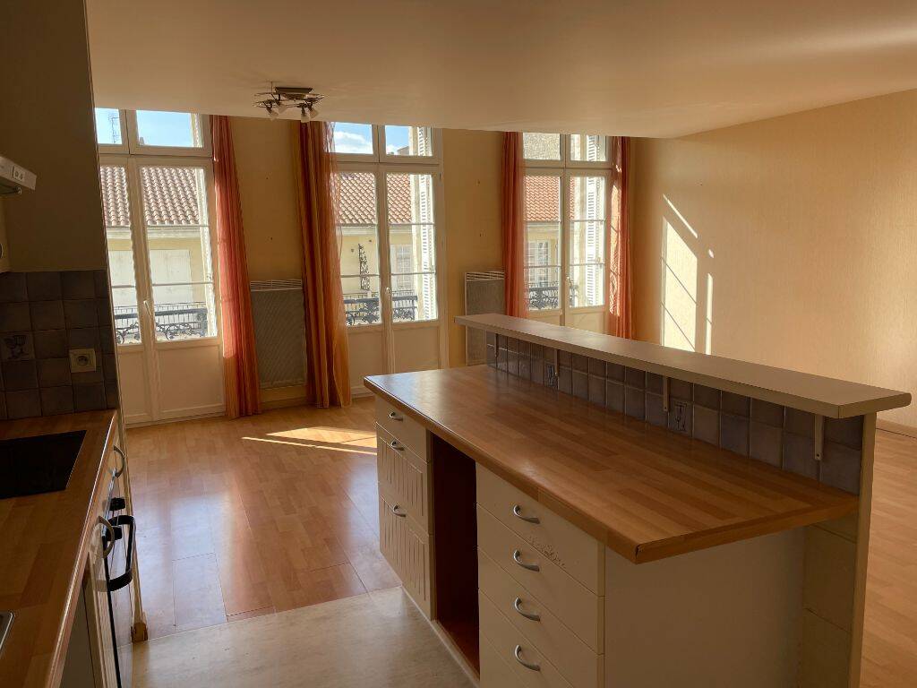 Appartement 3 pièces 74 m² · à Rochefort · 73,8 m² · 797 €/mois
