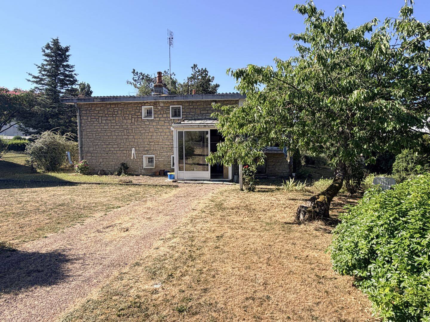Maison 4 pièces 108 m² · à Premery · 108 m² · 69 000 €