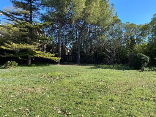 Terrain constructible à vendre 380 000 € 789 m² de terrain Luynes Aix-en-Provence 13080