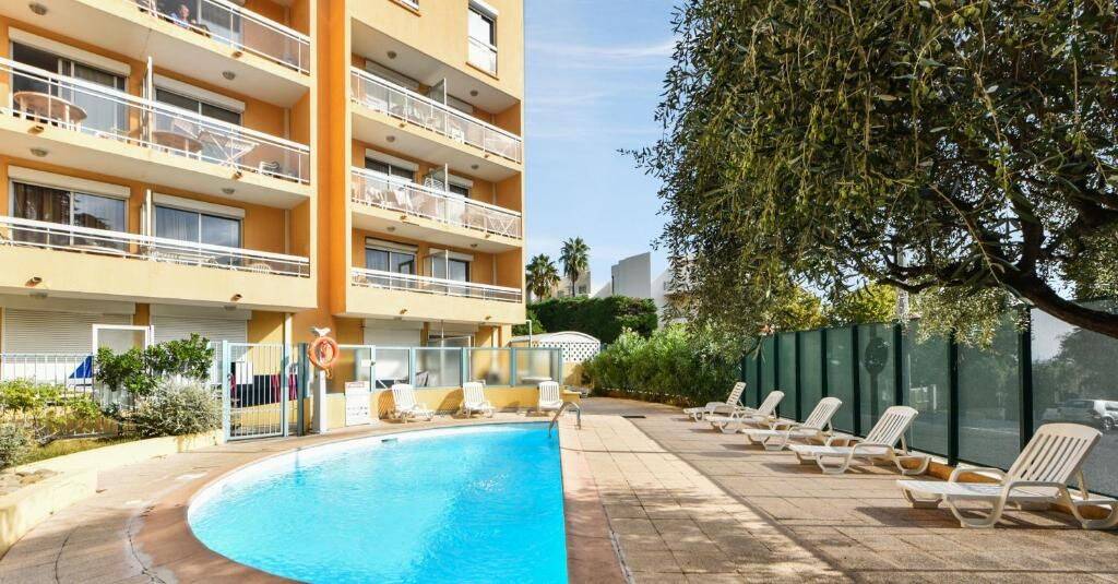 Appartement 1 pièce 25 m² · à Antibes · 25,1 m² · 86 400 €