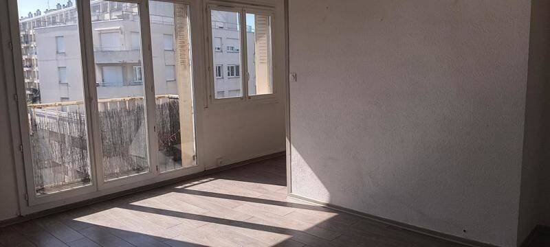 Appartement 4 pièces 65 m² · à Saint-Priest · 65 m² · 105 000 €
