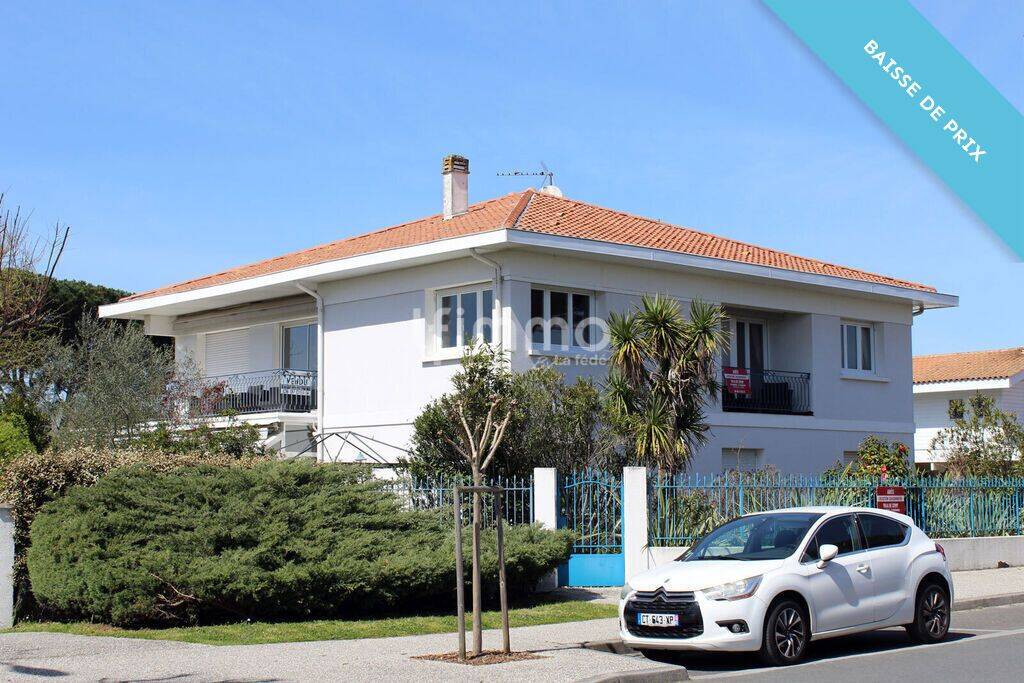 Maison 9 pièces 325 m² · à Arès · 325 m² · 1 075 000 €