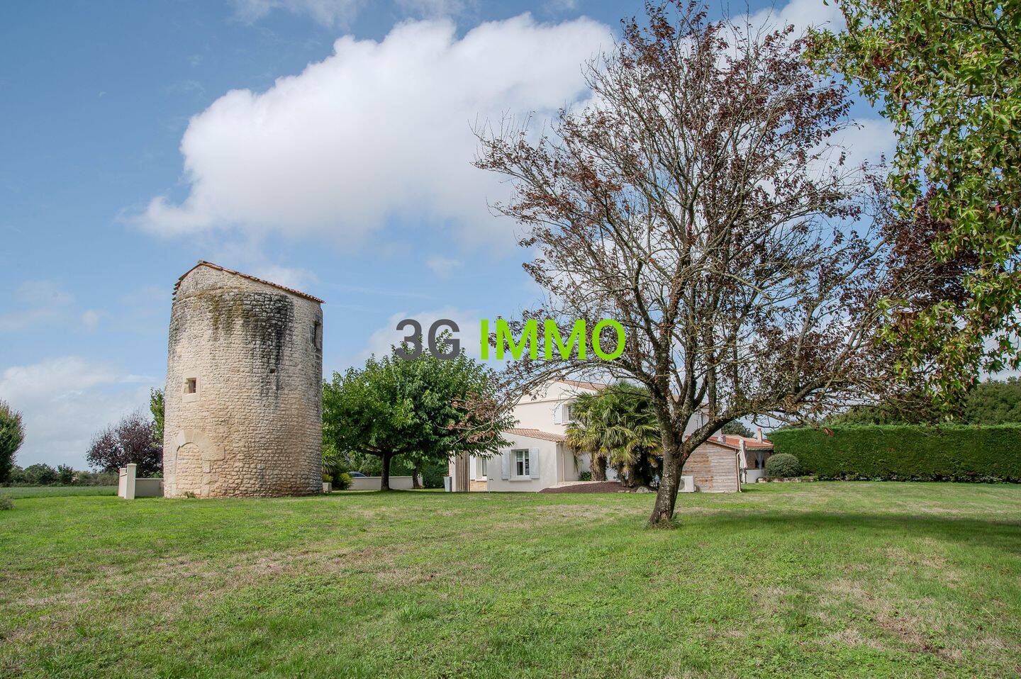 Maison 8 pièces 168 m² · à Saint-Agnant · 168 m² · 477 000 €
