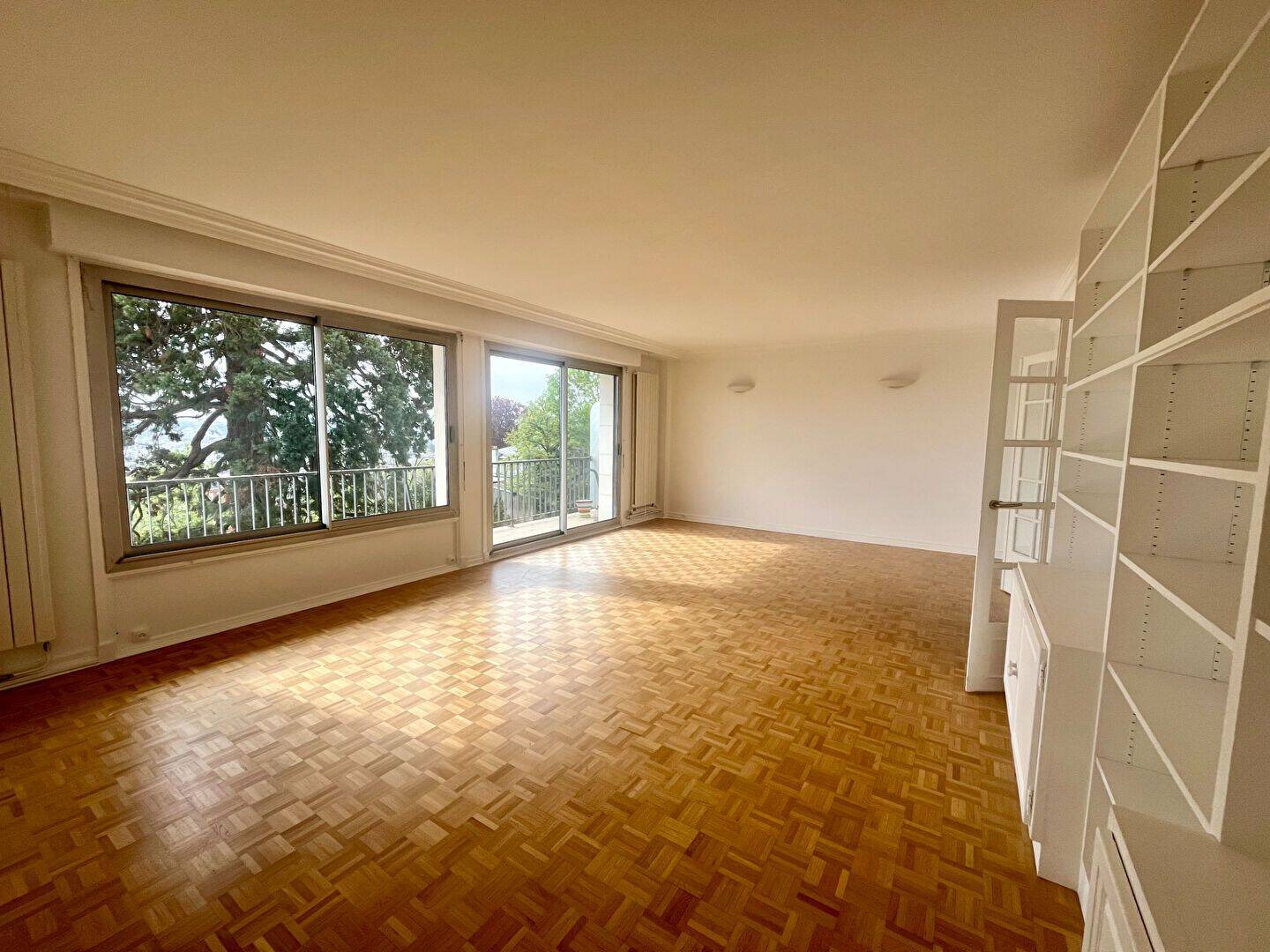 Appartement 4 pièces 100 m² · à Saint-Cloud · 100 m² · 3 027 €