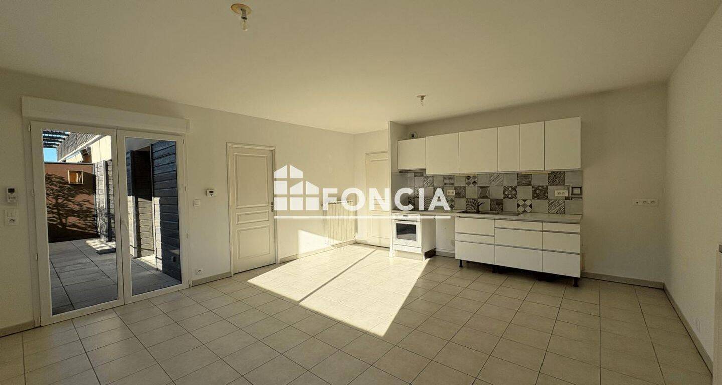 Appartement 3 pièces 68 m² · à Robion · 67,9 m² · 894 €/mois