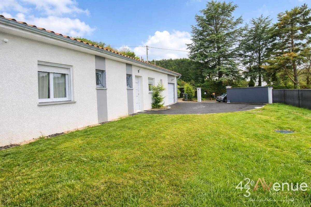 Maison 5 pièces 100 m² · à Saint-Chamond · 100 m² · 1 300 €