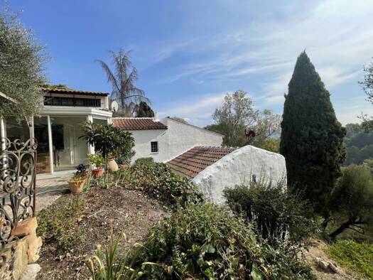 Maison à vendre 695 000 € 8 pièces 223 m² 14 000 m² de terrain Cantaron 06340