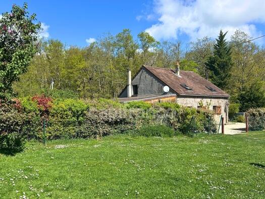 Ferme à vendre 417 000 € 6 pièces 4 chambres 110 m² 85 600 m² de terrain Brugheas 03700