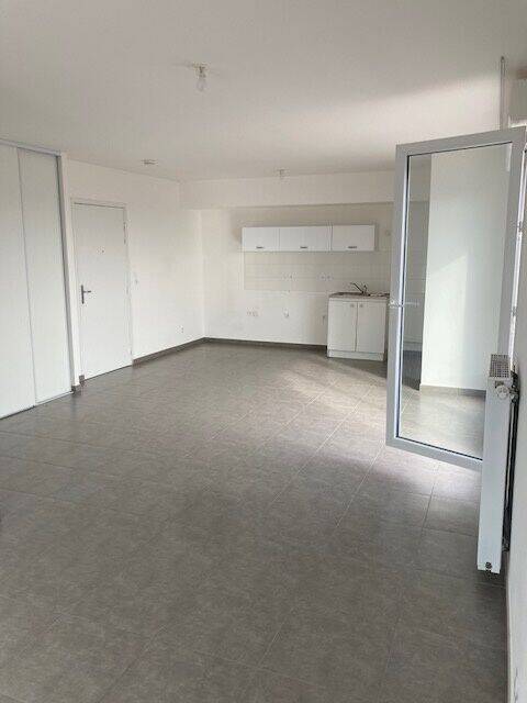 Appartement 3 pièces 62 m² · à Feyzin · 62,3 m² · 842 €