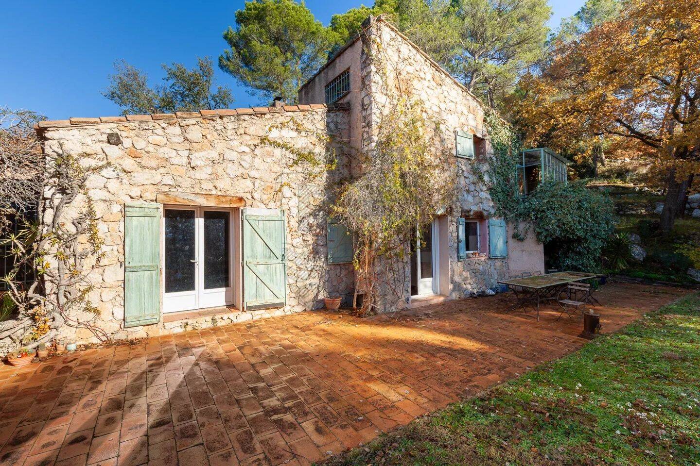 Maison 6 pièces 160 m² · à Beaurecueil · 160 m² · 895 000 €