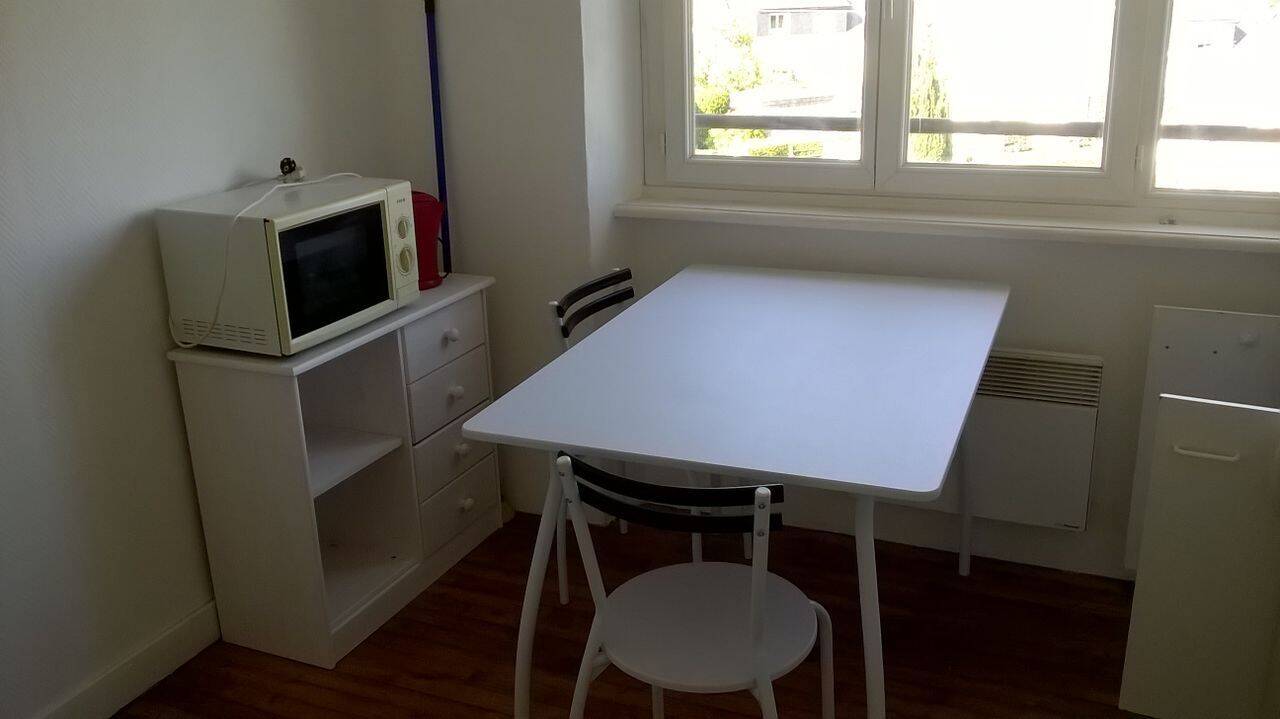 Appartement 1 pièce 13 m² · à Quimper · 13 m² · 321 €