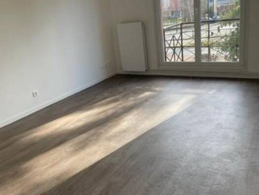 Appartement à louer 587 € 2 pièces 1 chambre 49 m² Étage 1/3 Charles Bourseul Douai 59500