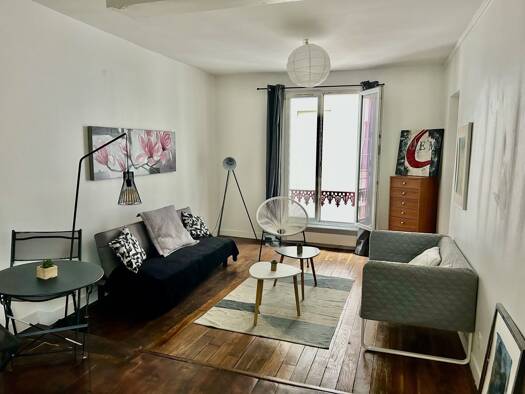 Appartement à vendre 570 000 € 3 pièces 2 chambres 50 m² Étage 3/4 Montmartre Paris 18ème arrondissement 75018