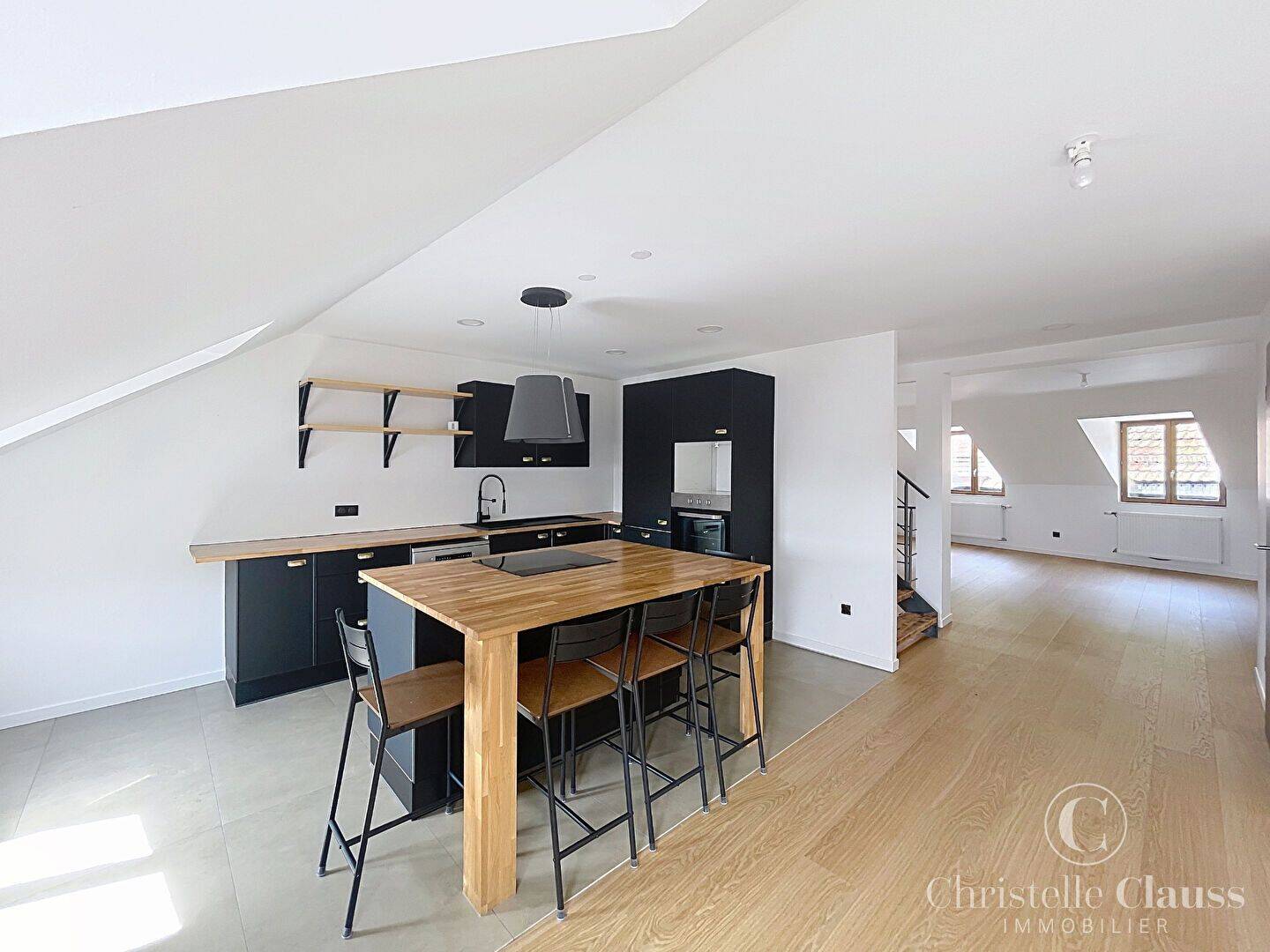Appartement 4 pièces 108 m² · à Thann · 108 m² · 990 €