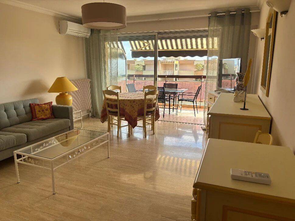 Appartement 3 pièces 67 m² · à Antibes · 67 m² · 1 450 €/mois
