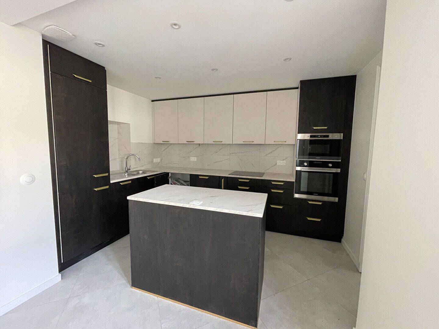 Appartement 5 pièces 109 m² · à Saint-Germain-en-Laye · 108,7 m² · 2 850 €/mois