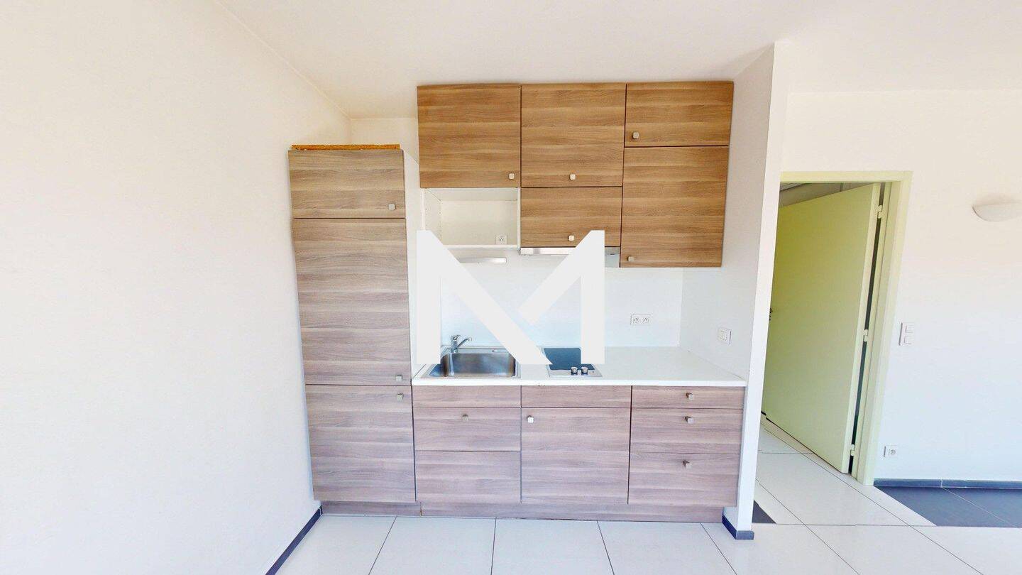 Appartement 1 pièce 30 m² · à Grenoble · 30,3 m² · 614 €