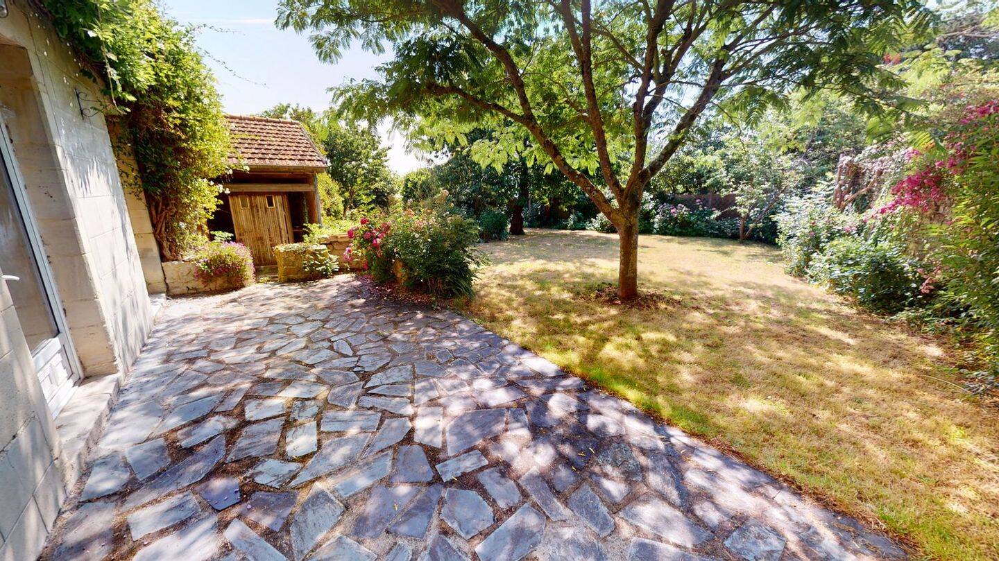 Maison 8 pièces 205 m² · à Bayeux · 205 m² · 273 000 €