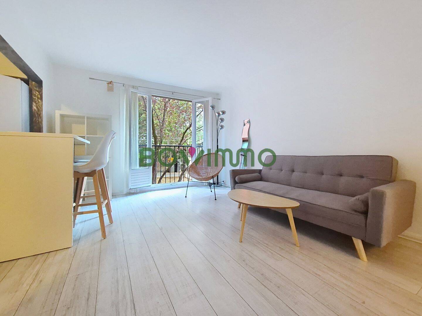 Appartement 1 pièce 47 m² · à Paris 20ème Arrondissement · 46,9 m² · 1 200 €