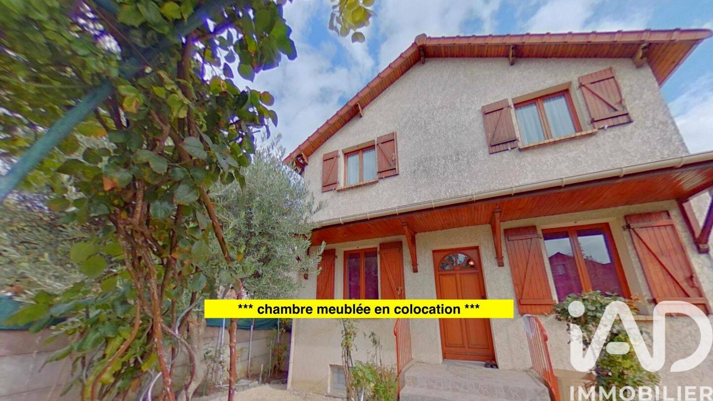 1 pièce 10 m² · à Villeneuve-le-Roi · 9,6 m² · 450 €/mois