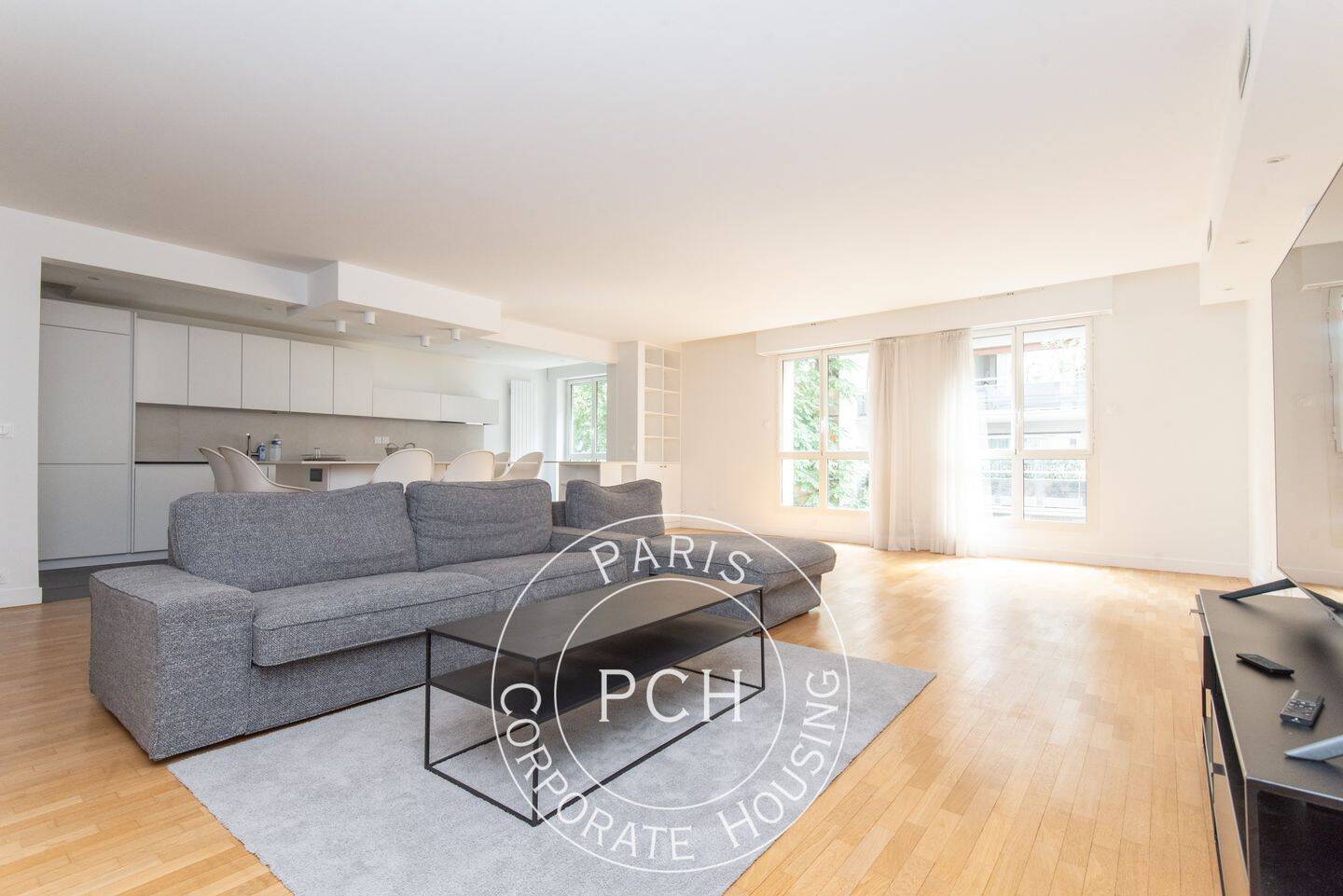 Appartement 5 pièces 139 m² · à Paris 16ème Arrondissement · 138,8 m² · 11 033 €