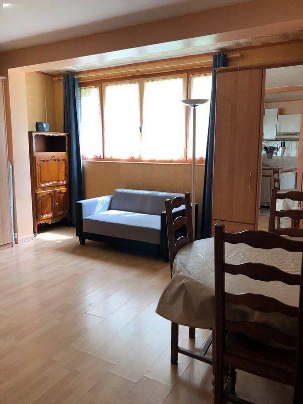 Appartement 1 pièce 25 m² · à Ville-d'Avray · 25 m² · 780 €