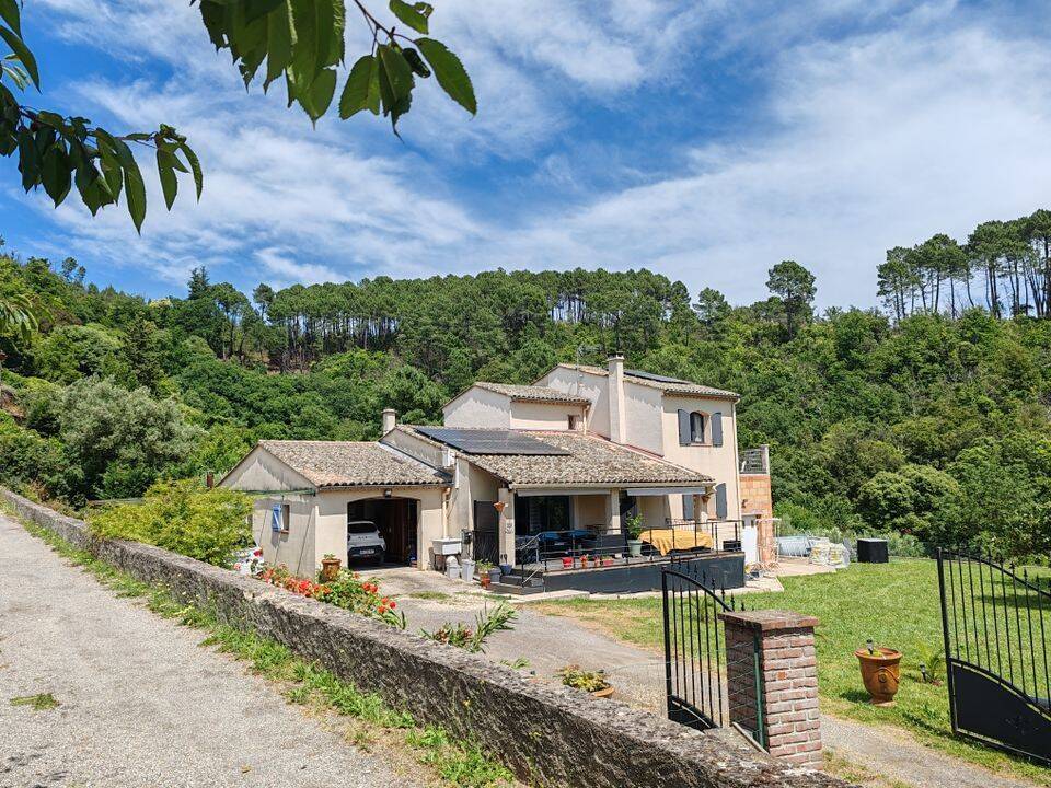 Appartement 3 pièces 55 m² · à Saint-Sébastien-d'Aigrefeuille · 55 m² · 750 €/mois
