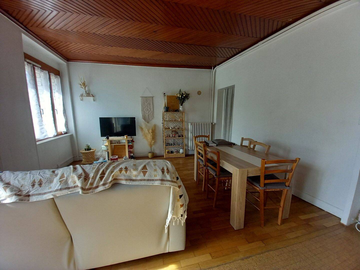Maison 1 pièce 60 m² · à Chomelix · 60 m² · 440 €/mois