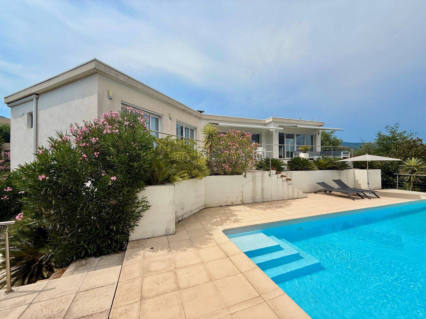 Maison 12 pièces 309 m² · à Cavalaire-sur-Mer · 309 m² · 1 970 000 €