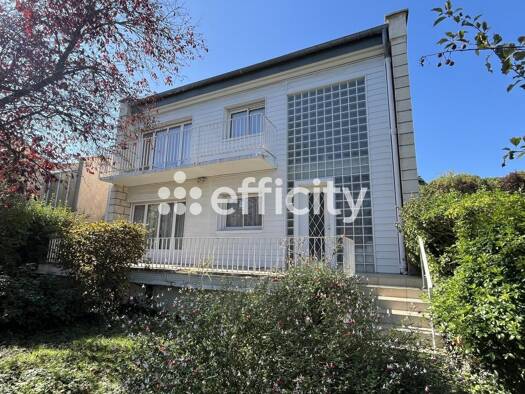 Maison à vendre 750 000 € 5 pièces 3 chambres 143 m² 390 m² de terrain Le Village Louveciennes 78430