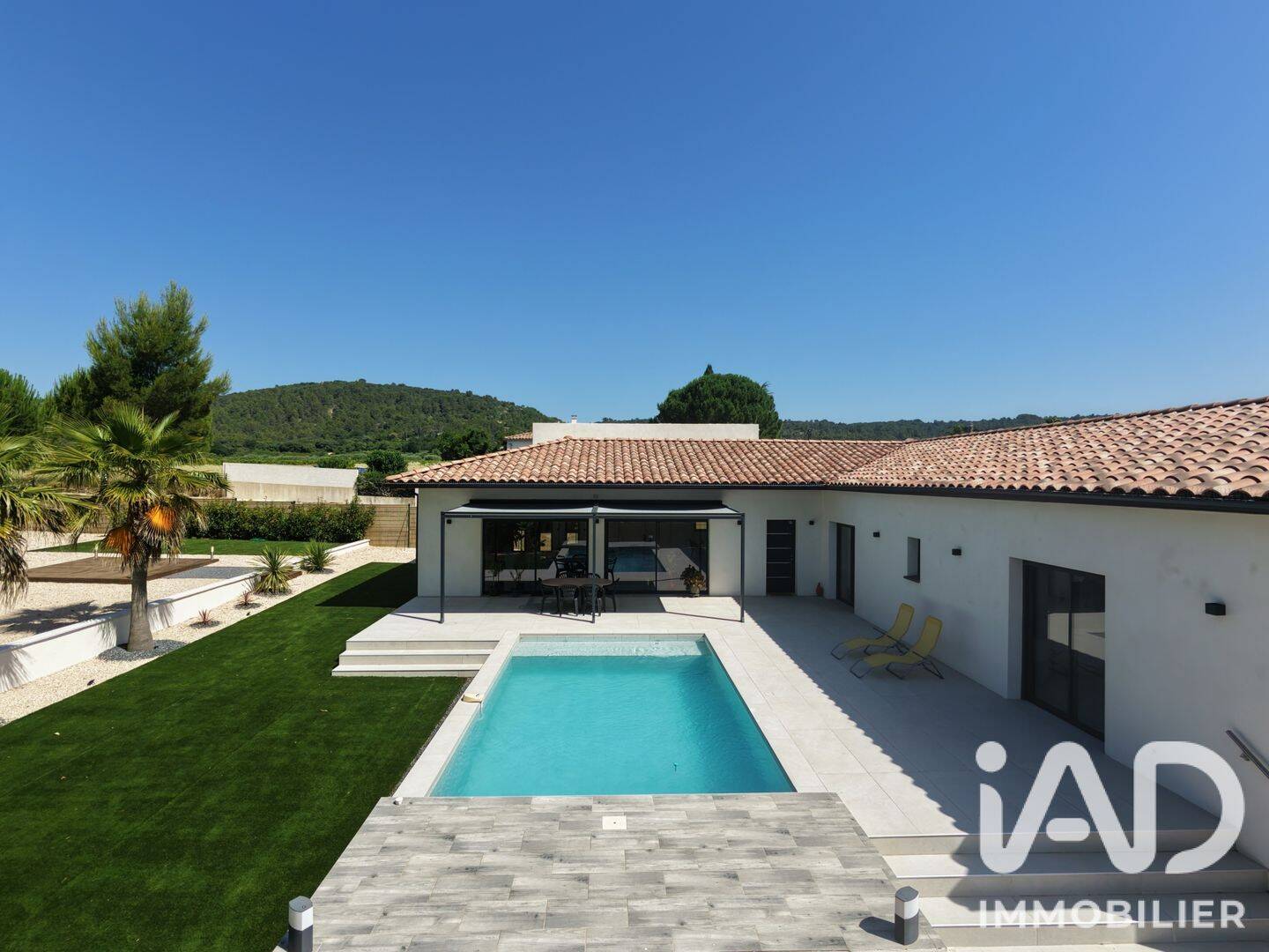 Maison 6 pièces 198 m² · à Clarensac · 198 m² · 790 000 €
