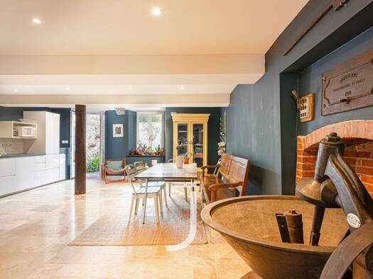 Maison à vendre 330 000 € 6 pièces 3 chambres 165 m² 169 m² de terrain Sauveterre-de-Béarn 64390