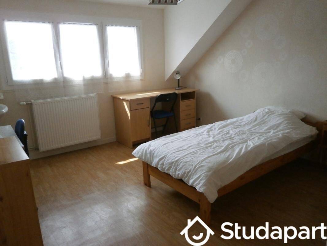 Appartement 1 pièce 12 m² · à Saint-Barthélemy-d'Anjou · 12 m² · 230 €/mois