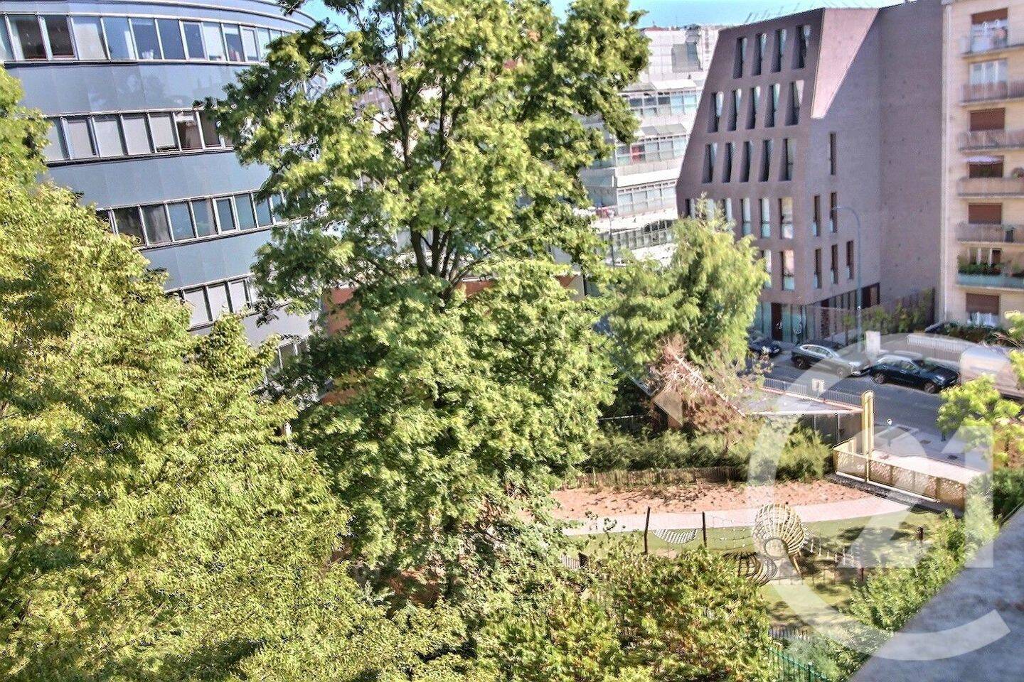 Appartement 3 pièces 71 m² · à Pantin · 70,5 m² · 393 000 €