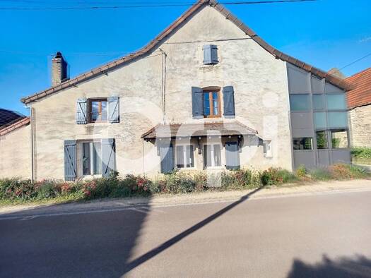 Maison à louer 920 € 4 pièces 2 chambres 120 m² Laives 71240