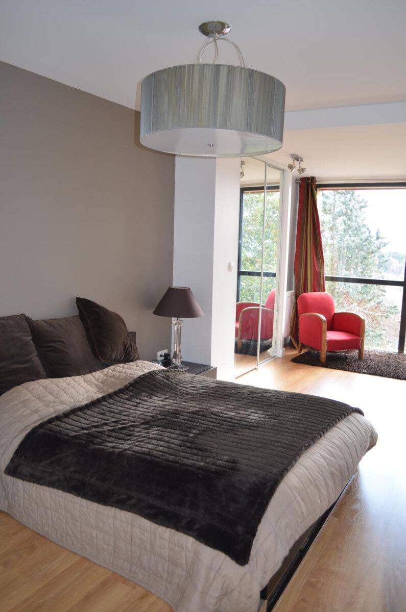 Appartement 5 pièces 200 m² · à Saint-Priest-en-Jarez · 200 m² · 2 300 €