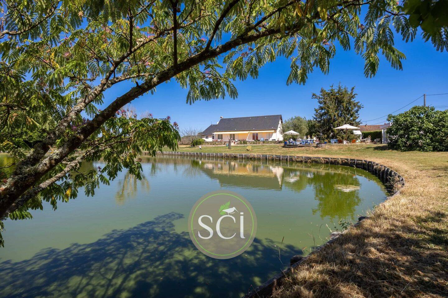 Maison 10 pièces 268 m² · à Gy-en-Sologne · 268 m² · 583 000 €