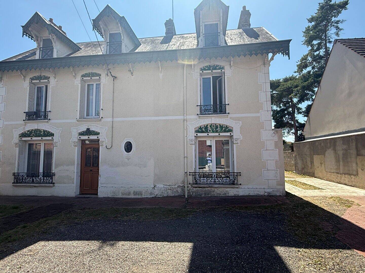 Maison 10 pièces 172 m² · à Bornel · 172 m² · 325 000 €