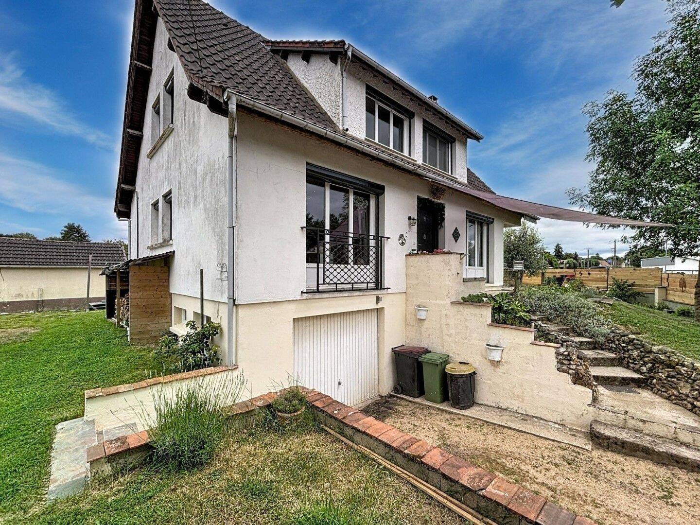 Maison 5 pièces 148 m² · à Rogny-les-Sept-Écluses · 148 m² · 185 000 €