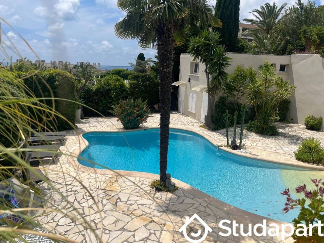 Appartement 1 pièce 29 m² · à Antibes · 29 m² · 970 €
