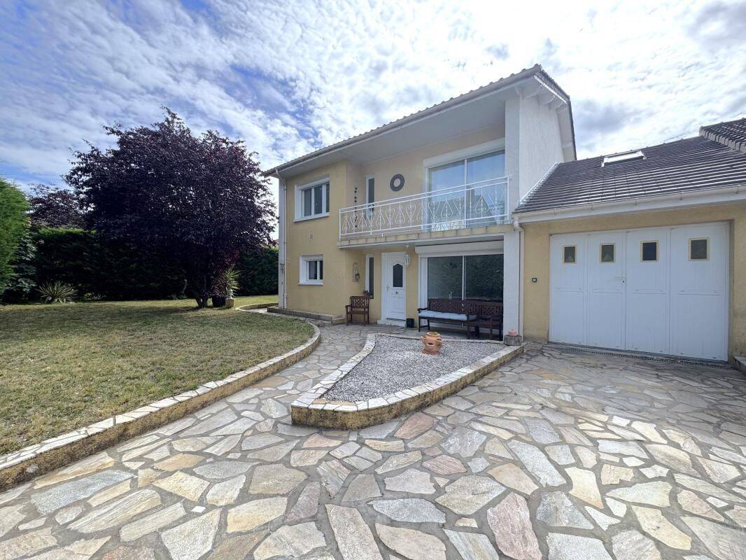 Maison 7 pièces 139 m² · à Taverny · 138,8 m² · 449 000 €
