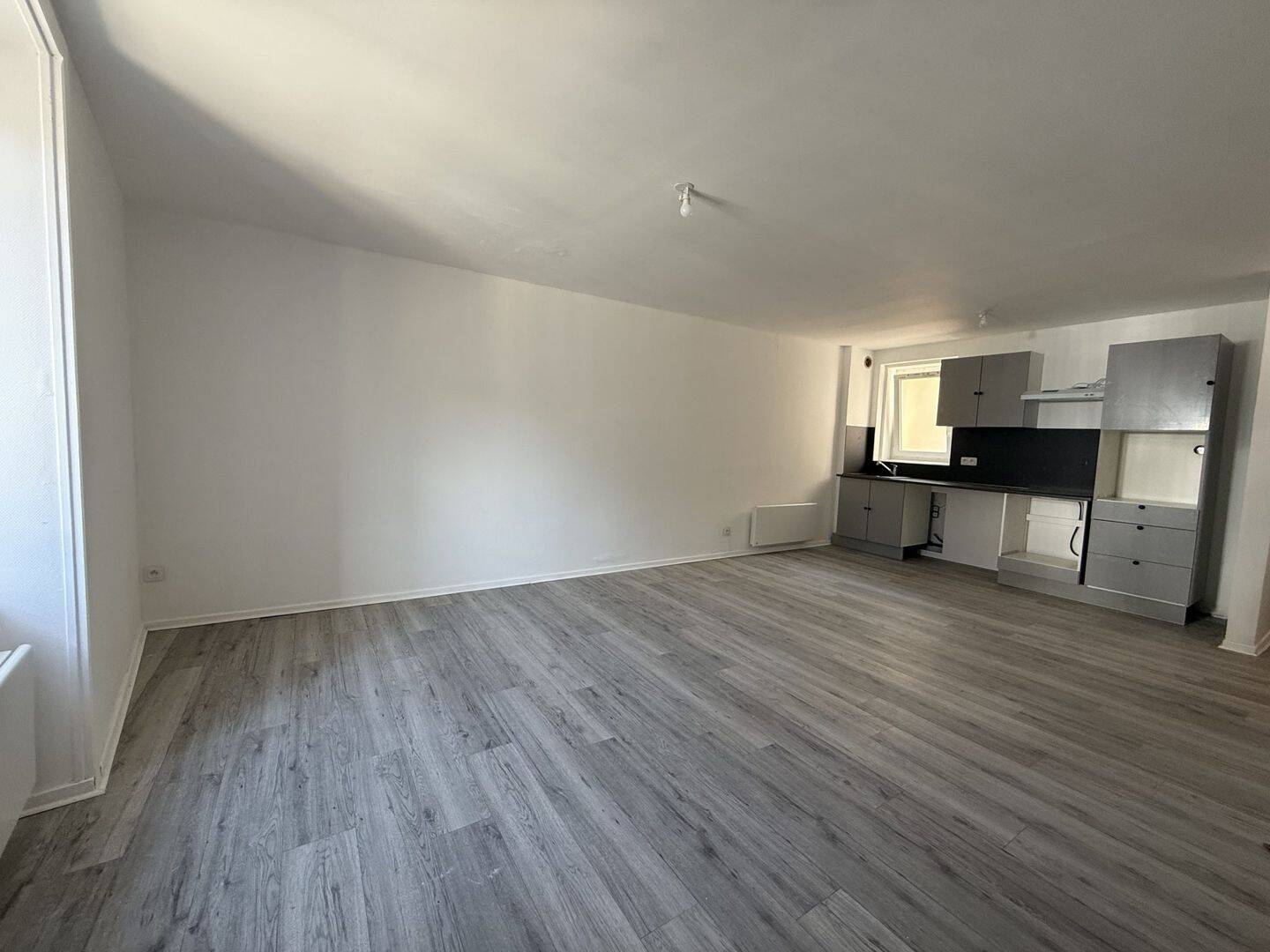 Appartement 2 pièces 49 m² · à Beaujeu · 48,5 m² · 490 €