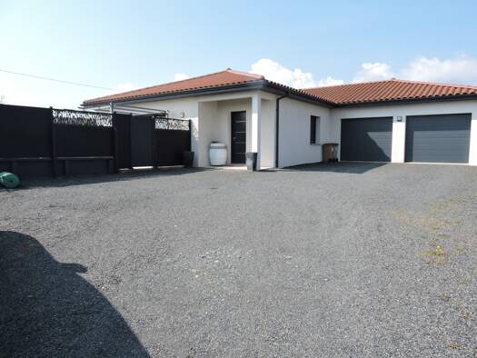 Maison de plain-pied à vendre 420 000 € 4 pièces 3 chambres 122 m² 780 m² de terrain Saint-Étienne-des-Oullières 69460