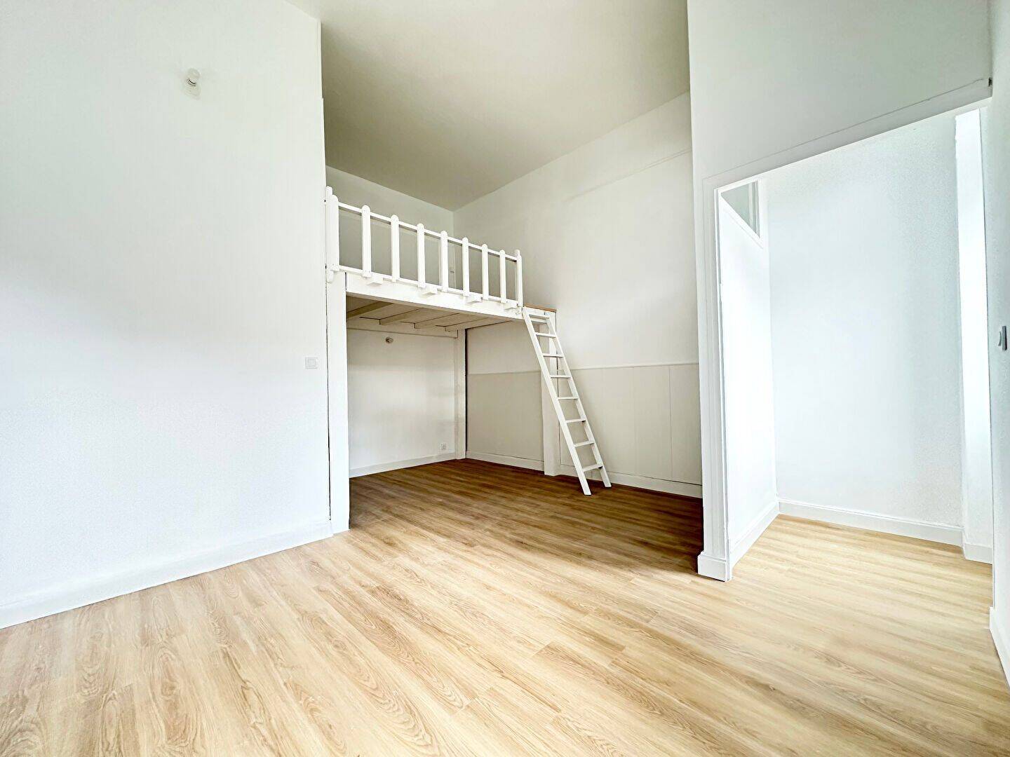 Appartement 1 pièce 36 m² · à Bordeaux · 36 m² · 842 €/mois