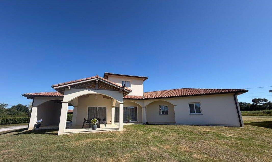 Maison 5 pièces 165 m² · à Pey · 165 m² · 477 000 €