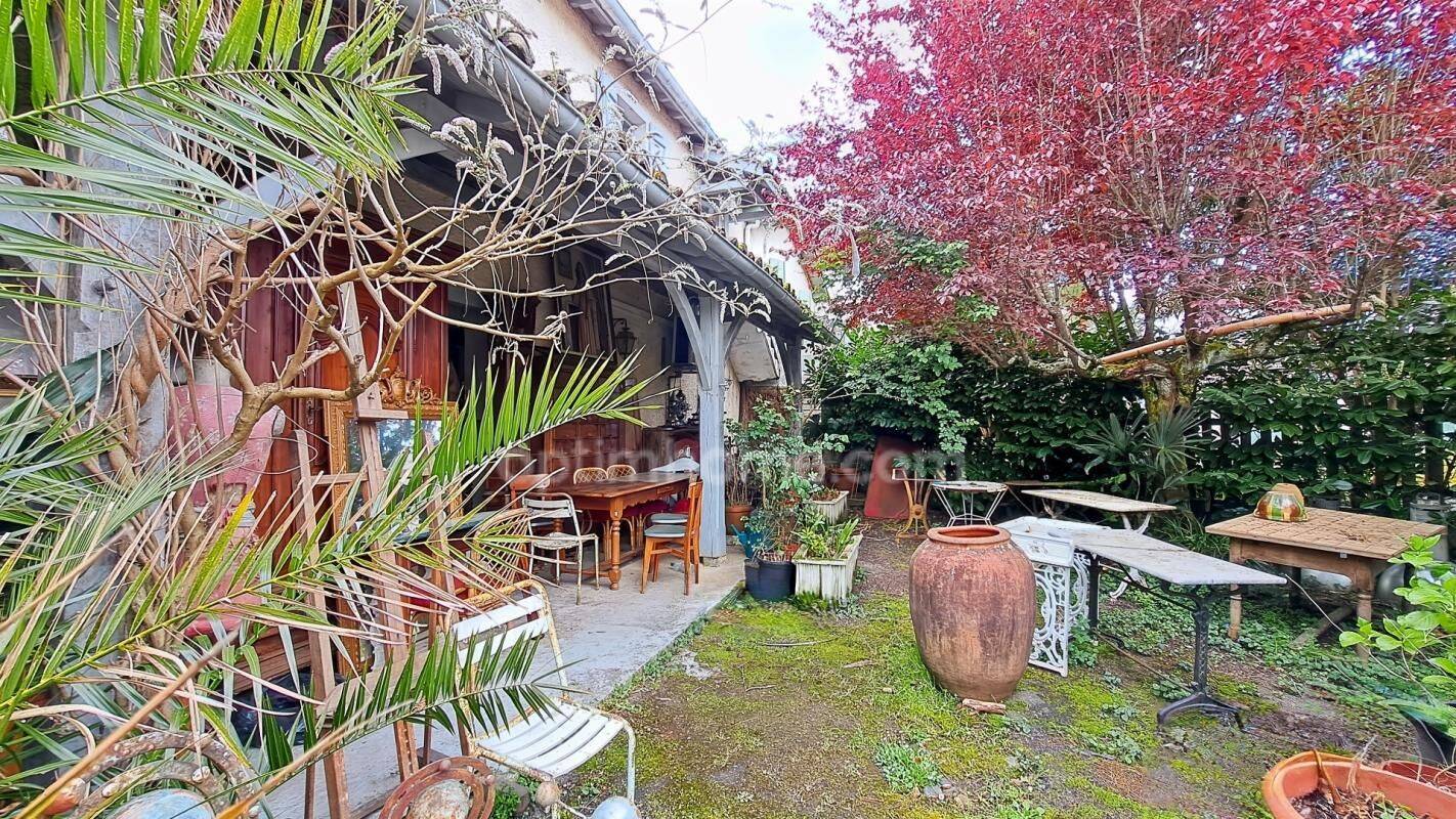 Maison 7 pièces 208 m² · à Salies-de-Béarn · 208 m² · 360 000 €