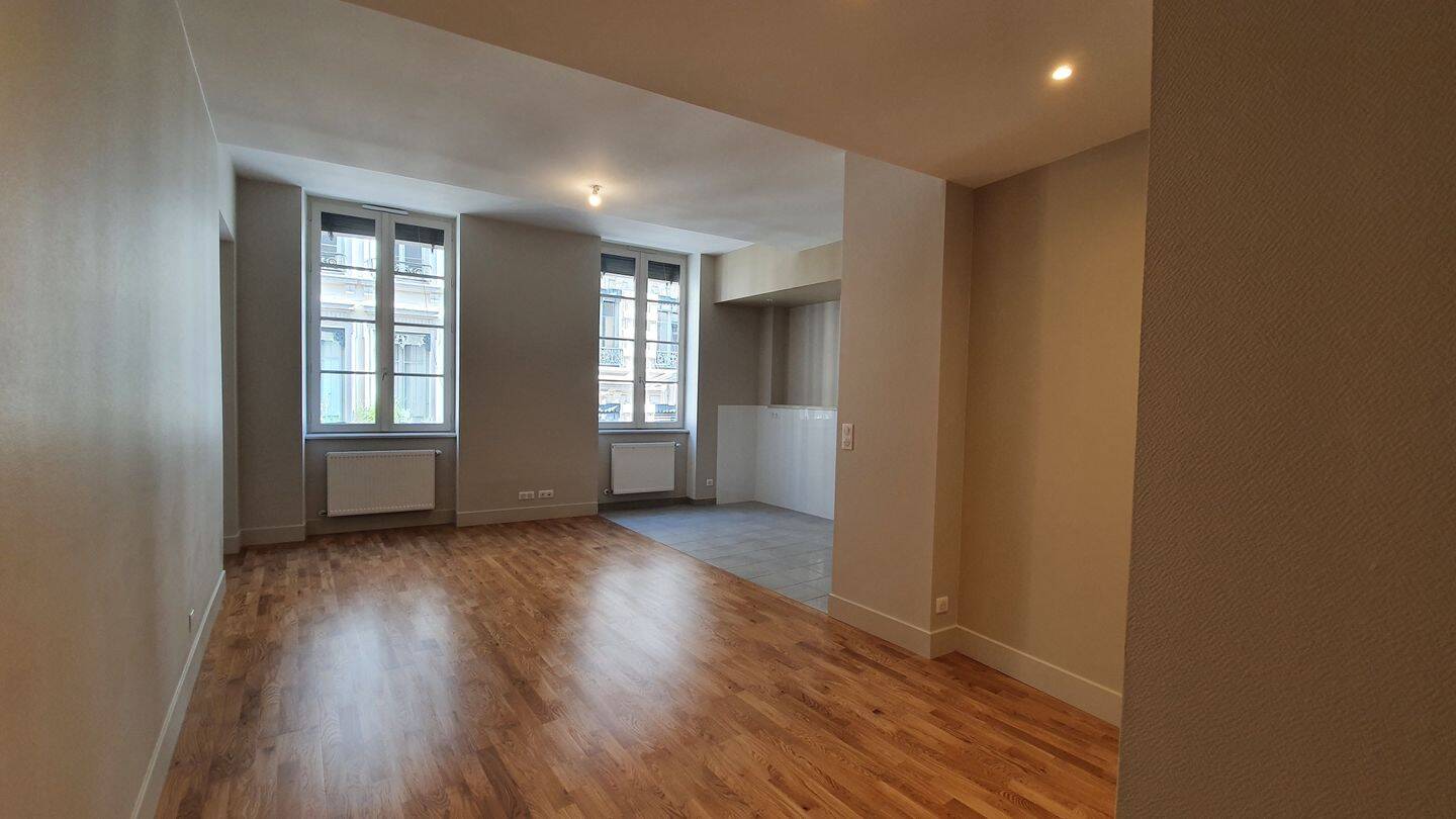 Appartement 3 pièces 79 m² · à Lyon 2ème Arrondissement · 78,8 m² · 1 358 €/mois