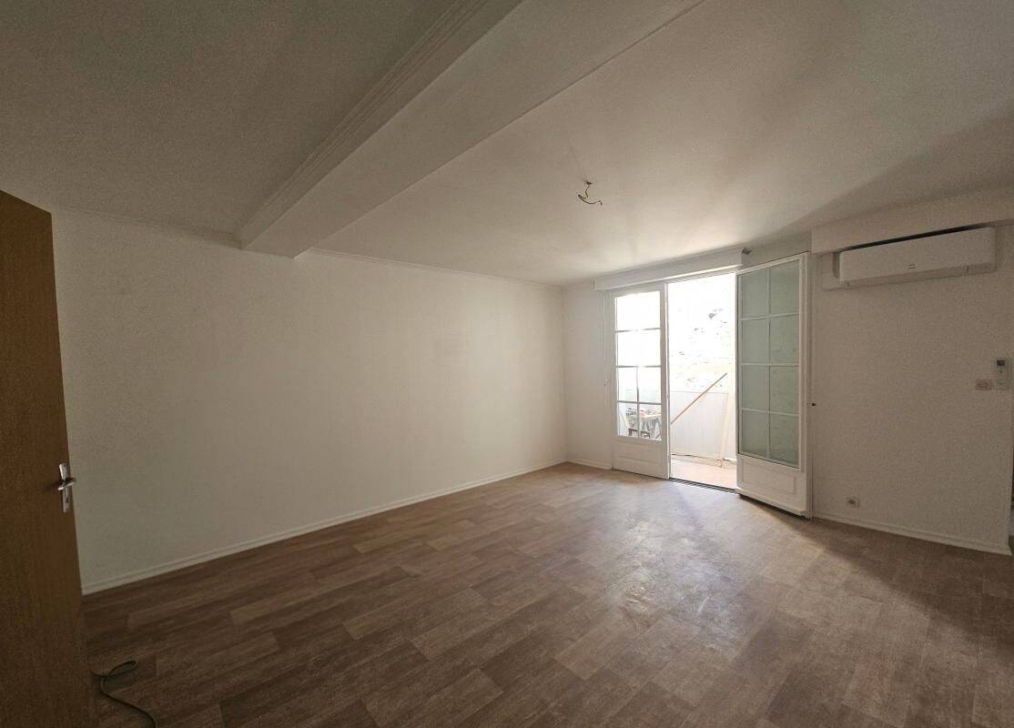 Appartement 2 pièces 65 m² · à Saintes · 65,3 m² · 728 €